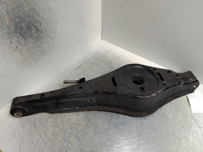 Recambio de brazo suspension inferior trasero izquierdo para skoda suberb (3t4) elegance referencia OEM IAM   