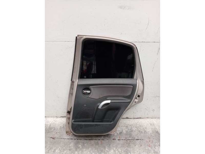 Recambio de puerta trasera derecha para citroën c3 i (fc_, fn_) 1.4 hdi referencia OEM IAM  5P 