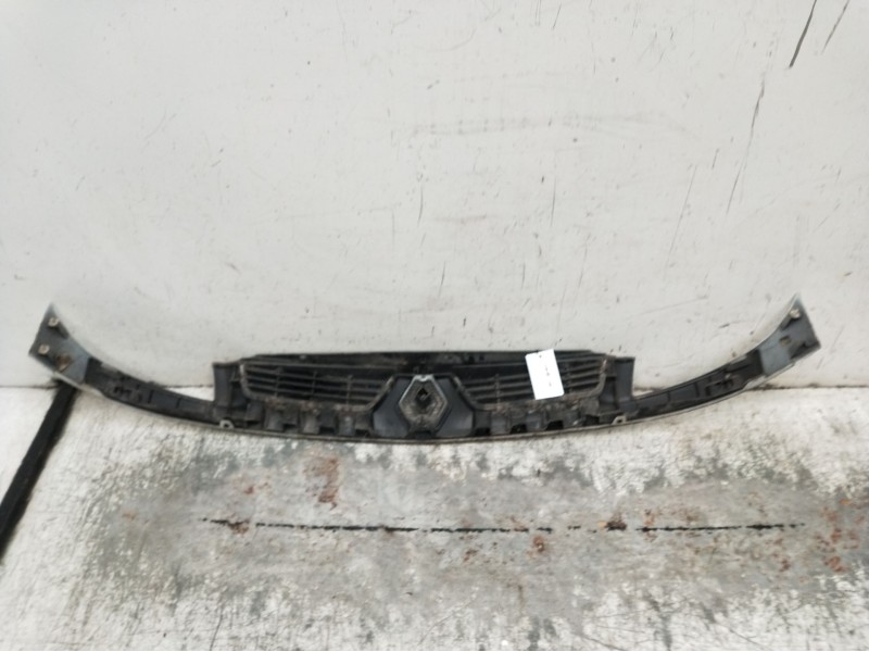 Recambio de rejilla delantera para renault kangoo express (fc0/1_) d 65 1.9 (fc0e, fc02, fc0j, fc0n) referencia OEM IAM   2003