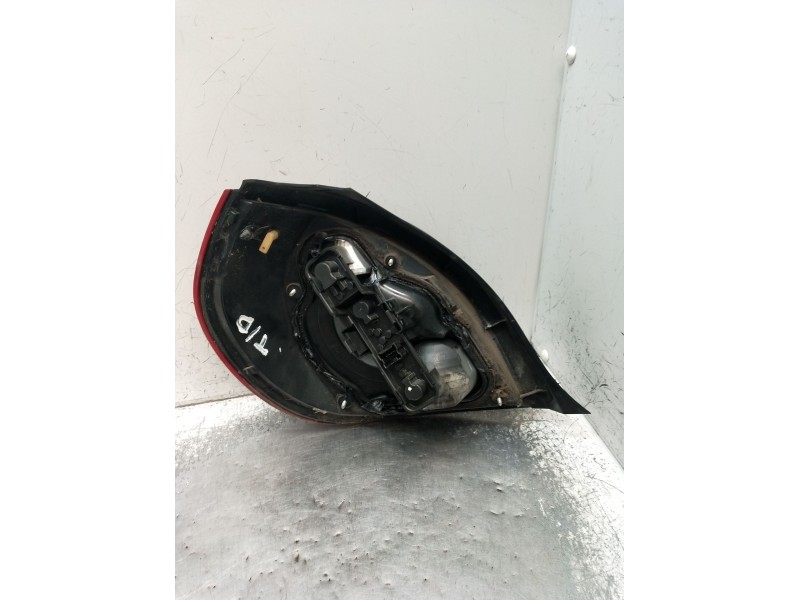 Recambio de piloto trasero derecho para nissan almera ii hatchback (n16) 2.2 dci referencia OEM IAM   2002