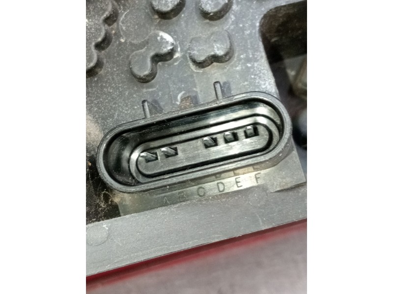 Recambio de piloto trasero derecho para opel insignia a sports tourer (g09) 2.0 cdti (35) referencia OEM IAM 13226857 495058087 
