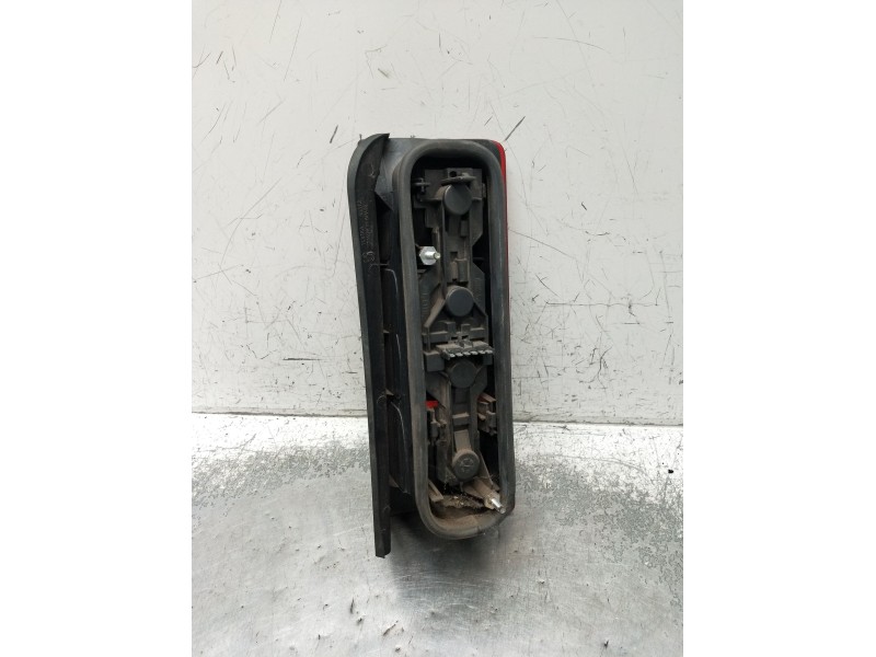 Recambio de piloto trasero izquierdo para opel combo furgoneta/monovolumen 1.7 di 16v referencia OEM IAM   2001