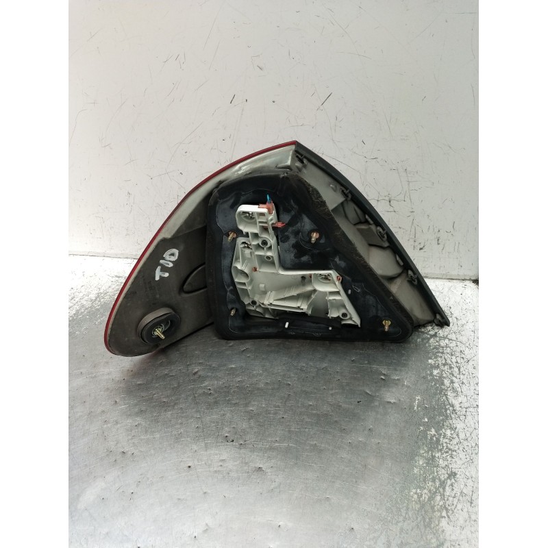 Recambio de piloto trasero derecho para mercedes-benz clase e (w211) e 270 cdi (211.016) referencia OEM IAM A2118200664  2002