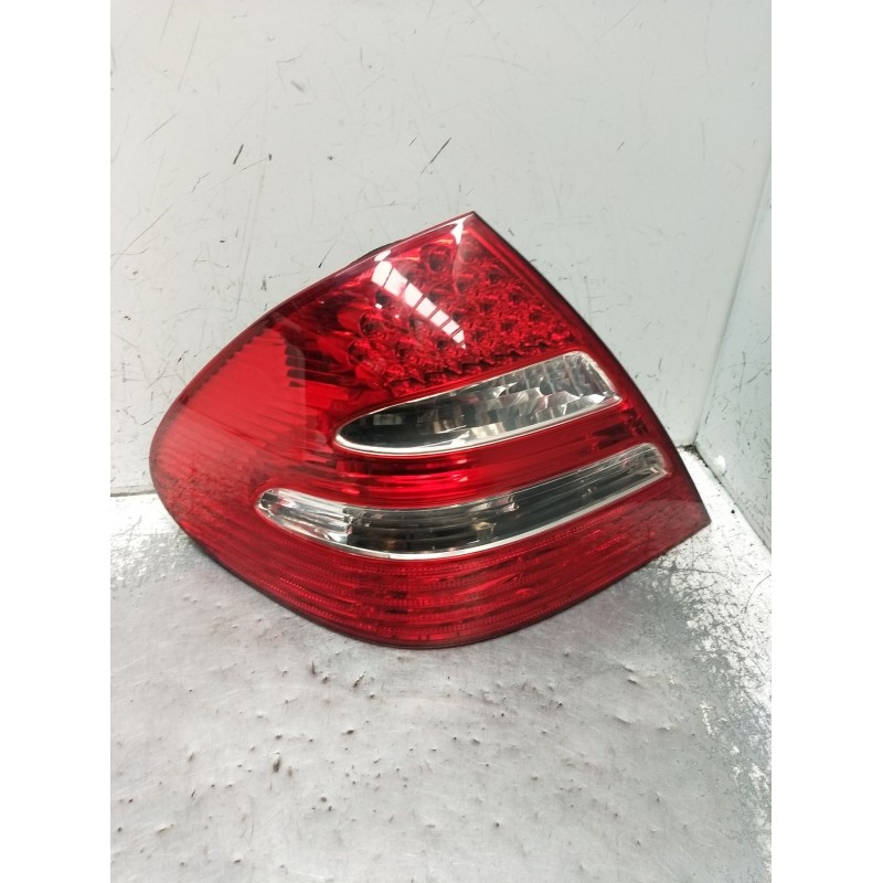 Recambio de piloto trasero izquierdo para mercedes-benz clase e (w211) e 270 cdi (211.016) referencia OEM IAM A2118200564  2002