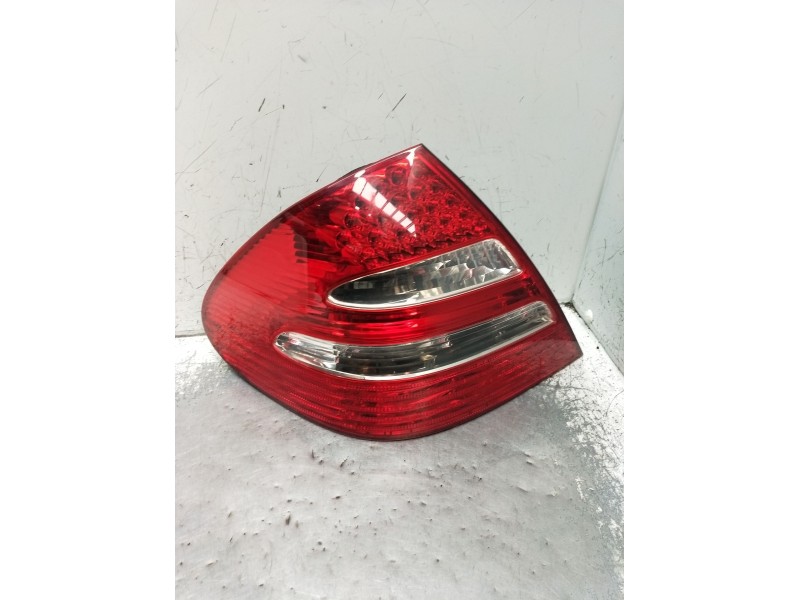 Recambio de piloto trasero izquierdo para mercedes-benz clase e (w211) e 270 cdi (211.016) referencia OEM IAM A2118200564  2002