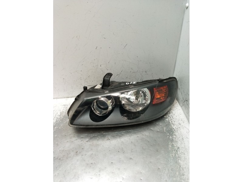 Recambio de faro izquierdo para nissan almera ii hatchback (n16) 2.2 dci referencia OEM IAM H235GLLE 26060BN67A 2002