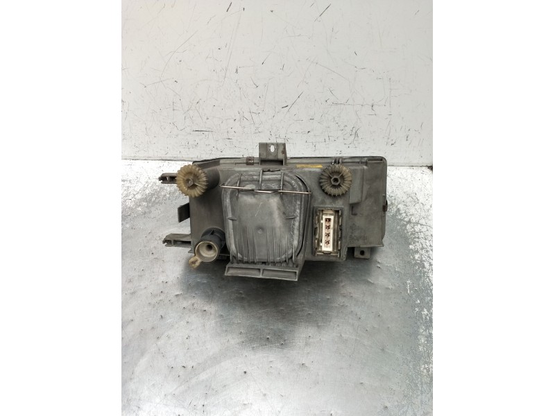 Recambio de faro izquierdo para seat ibiza ii (6k1) 1.8 i referencia OEM IAM 6K1941009AH 0301046105 1993