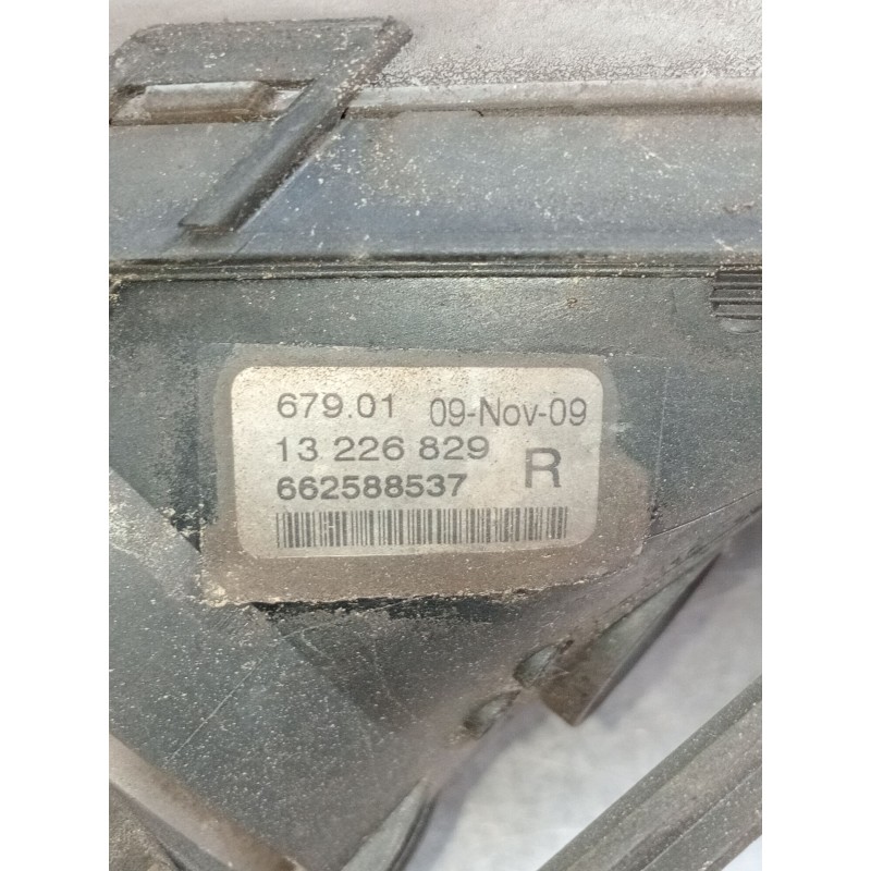 Recambio de faro antiniebla derecho para opel insignia a sports tourer (g09) 2.0 cdti (35) referencia OEM IAM 662588537 13226829