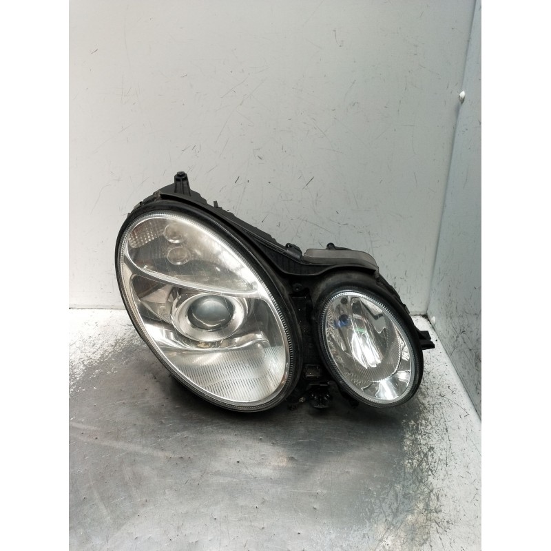 Recambio de faro derecho para mercedes-benz clase e (w211) e 270 cdi (211.016) referencia OEM IAM 5DV00829000 XENON 2002
