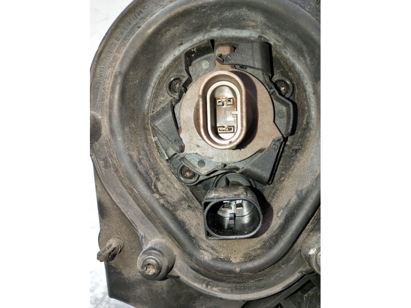 Recambio de faro derecho para mercedes-benz clase e (w211) e 270 cdi (211.016) referencia OEM IAM 5DV00829000 XENON 2002
