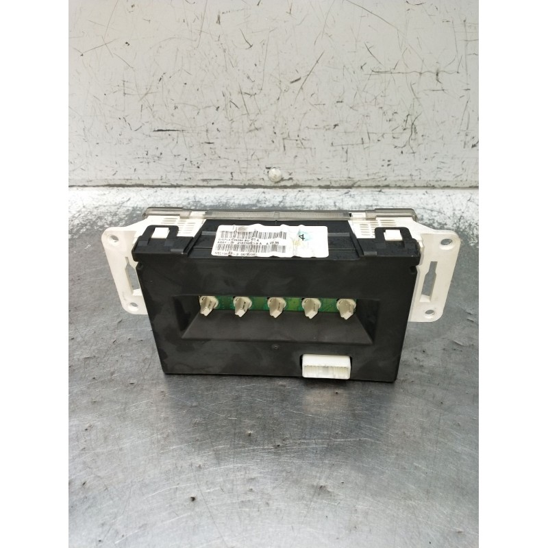Recambio de pantalla multifuncion para nissan almera ii hatchback (n16) 2.2 dci referencia OEM IAM 21677652  2002