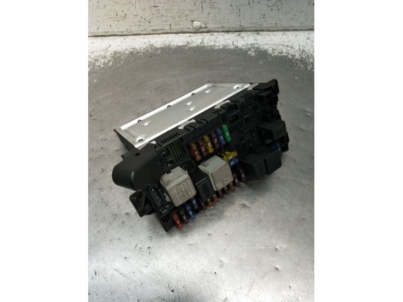 Recambio de caja reles / fusibles para mercedes-benz clase e (w211) e 270 cdi (211.016) referencia OEM IAM 2115453901  2002