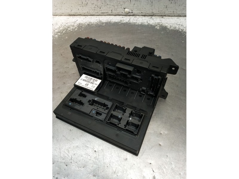 Recambio de caja reles / fusibles para mercedes-benz clase e (w211) e 270 cdi (211.016) referencia OEM IAM 2115453901  2002