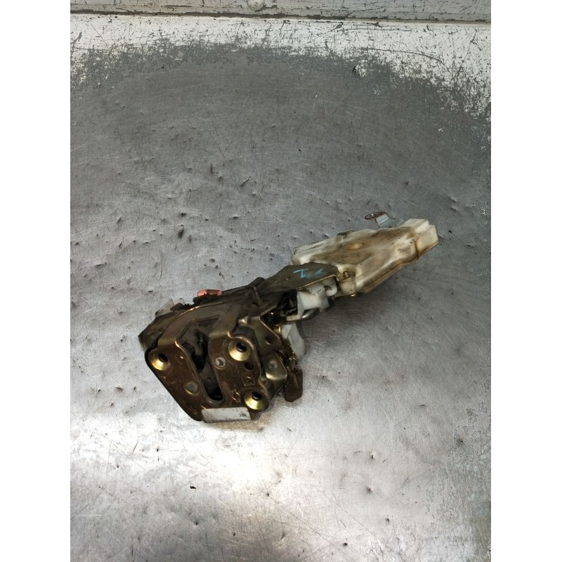 Recambio de motor cierre centralizado trasero izquierdo para nissan almera ii hatchback (n16) 2.2 dci referencia OEM IAM 82553BM