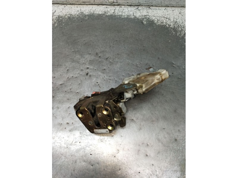 Recambio de motor cierre centralizado trasero izquierdo para nissan almera ii hatchback (n16) 2.2 dci referencia OEM IAM 82553BM