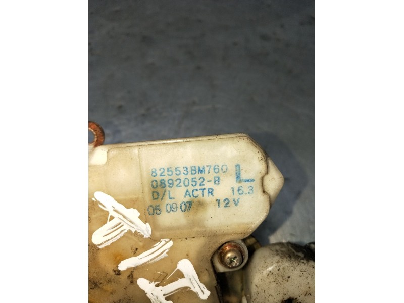 Recambio de motor cierre centralizado trasero izquierdo para nissan almera ii hatchback (n16) 2.2 dci referencia OEM IAM 82553BM
