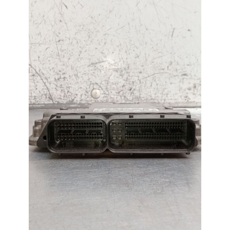 Recambio de centralita motor uce para opel insignia a sports tourer (g09) 2.0 cdti (35) referencia OEM IAM 0281017105 55576906 5