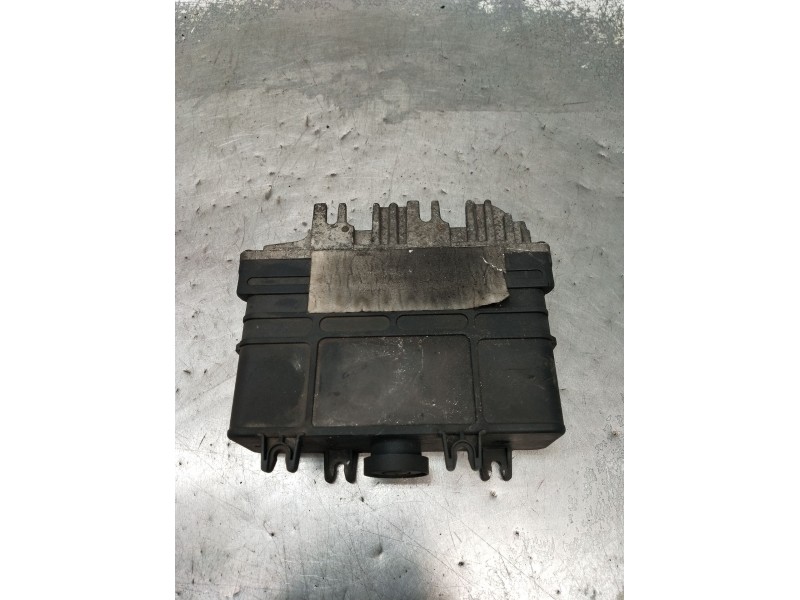 Recambio de centralita motor uce para seat ibiza ii (6k1) 1.8 i referencia OEM IAM 02612031847185 8A0907311H 1993