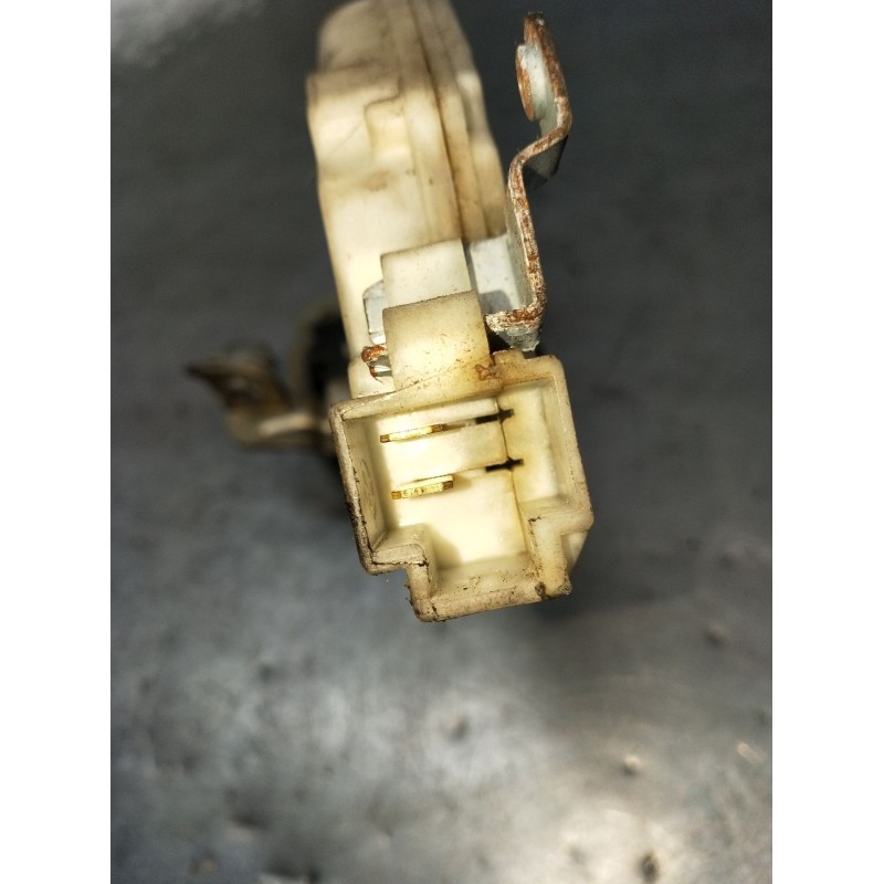Recambio de motor cierre centralizado trasero derecho para nissan almera ii hatchback (n16) 2.2 dci referencia OEM IAM 82552BM76