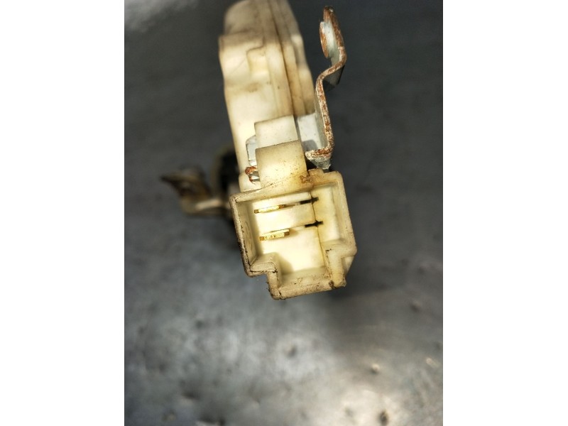 Recambio de motor cierre centralizado trasero derecho para nissan almera ii hatchback (n16) 2.2 dci referencia OEM IAM 82552BM76