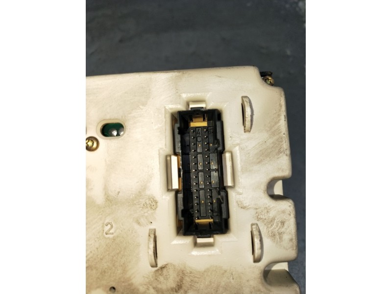 Recambio de cuadro instrumentos para seat ibiza ii (6k1) 1.8 i referencia OEM IAM 110008582003 919033D 1993