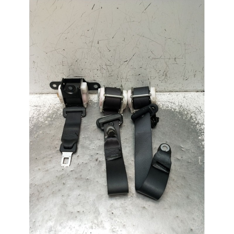 Recambio de juego cinturones trasero para nissan almera ii hatchback (n16) 2.2 dci referencia OEM IAM  5P 2002