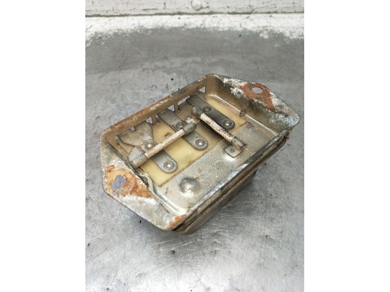 Recambio de modulo electronico para seat 600 0.8 referencia OEM IAM GRC1212  REGULADOR DINAMO