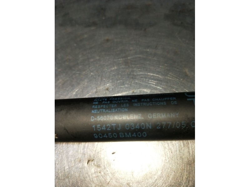 Recambio de amortiguadores maletero / porton para nissan almera ii hatchback (n16) 2.2 dci referencia OEM IAM 904450BM400  2002