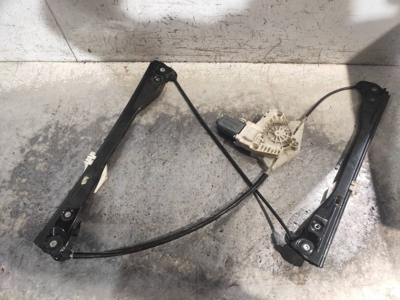 Recambio de elevalunas delantero derecho para skoda suberb (3t4) exclusive referencia OEM IAM 8K0959802A 1101965575200 3T0837462