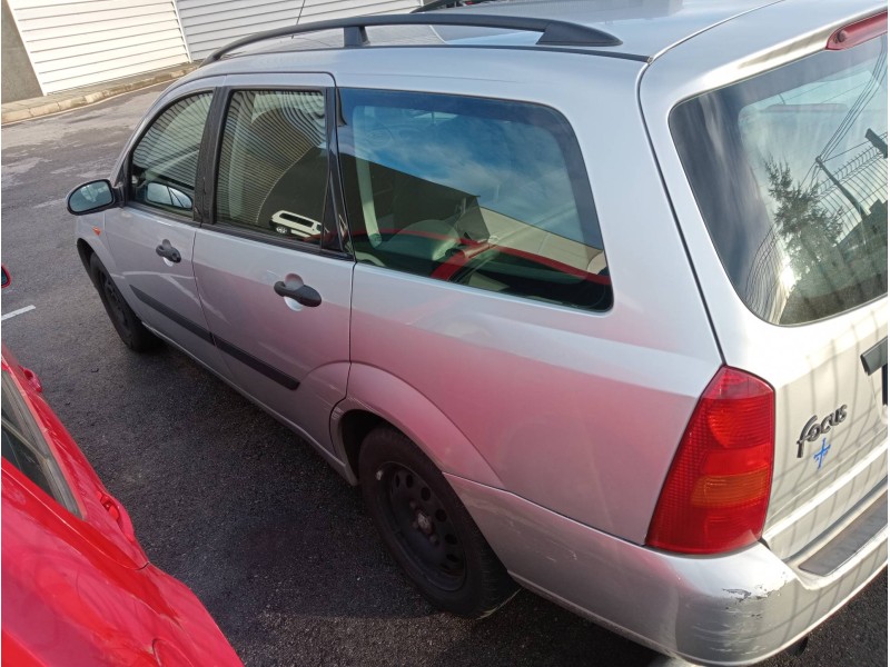 ford focus turnier (cak) del año 2001