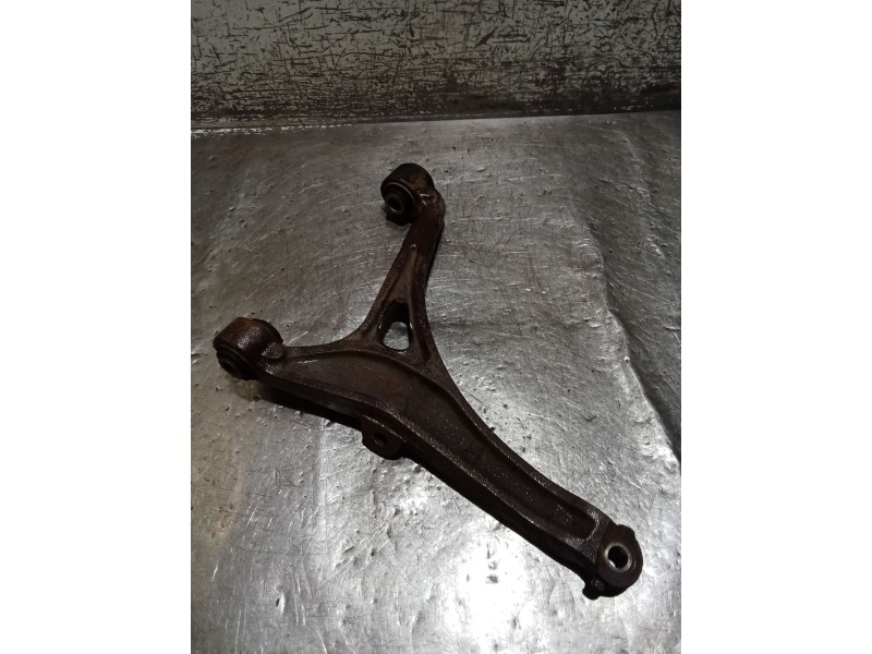 Recambio de brazo suspension inferior delantero derecho para citroën bx (xb-_) 14 e referencia OEM IAM   83