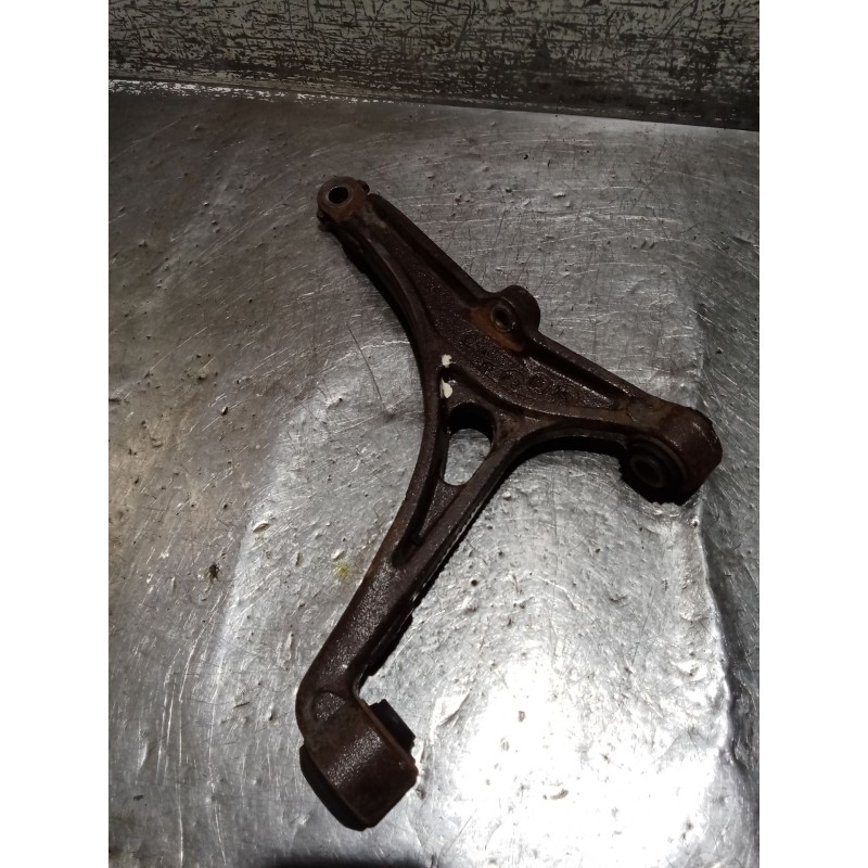 Recambio de brazo suspension inferior delantero izquierdo para citroën bx (xb-_) 14 e referencia OEM IAM   83