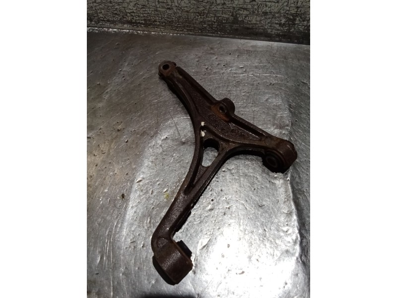 Recambio de brazo suspension inferior delantero izquierdo para citroën bx (xb-_) 14 e referencia OEM IAM   83
