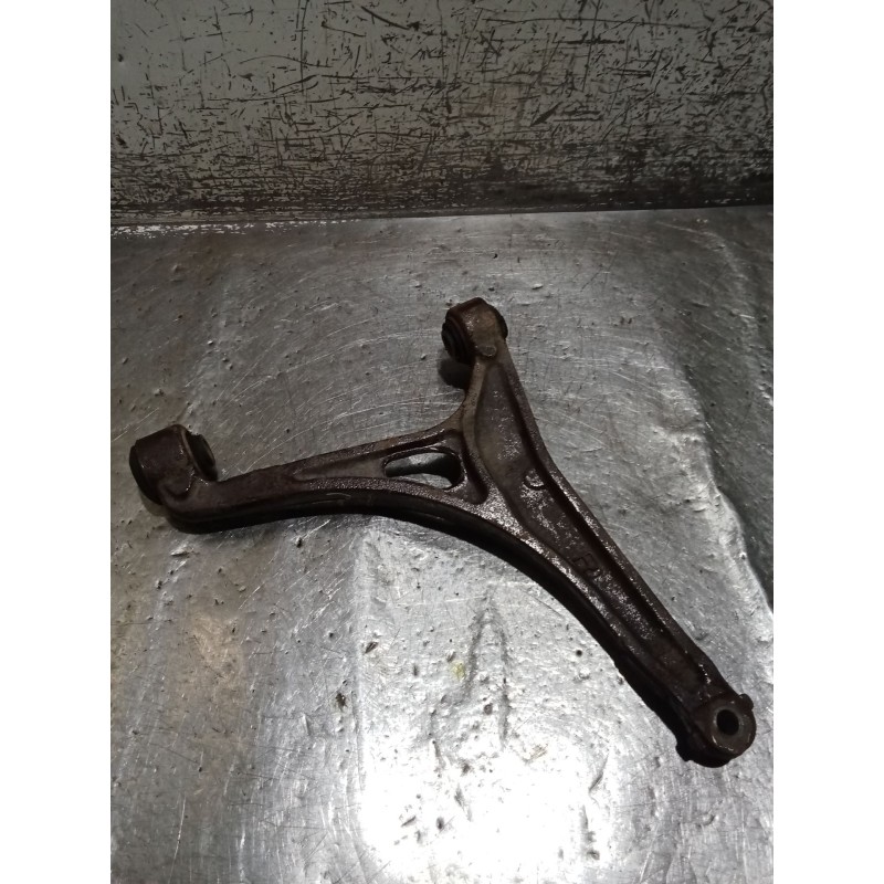 Recambio de brazo suspension inferior delantero izquierdo para citroën bx (xb-_) 14 e referencia OEM IAM   83
