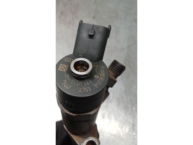 Recambio de inyector para ford focus c-max (dm2) 1.6 tdci referencia OEM IAM 0445110188 892080 BOSCH