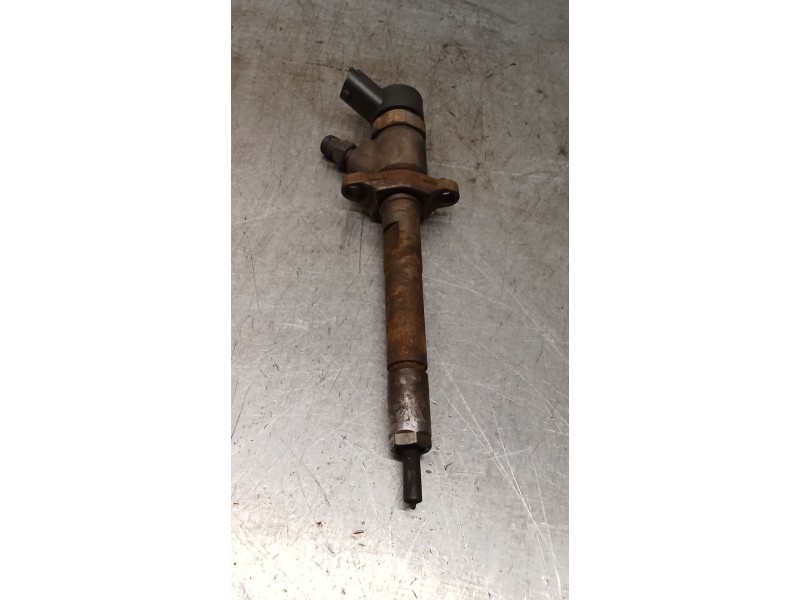 Recambio de inyector para ford focus c-max (dm2) 1.6 tdci referencia OEM IAM 0445110188 892080 BOSCH