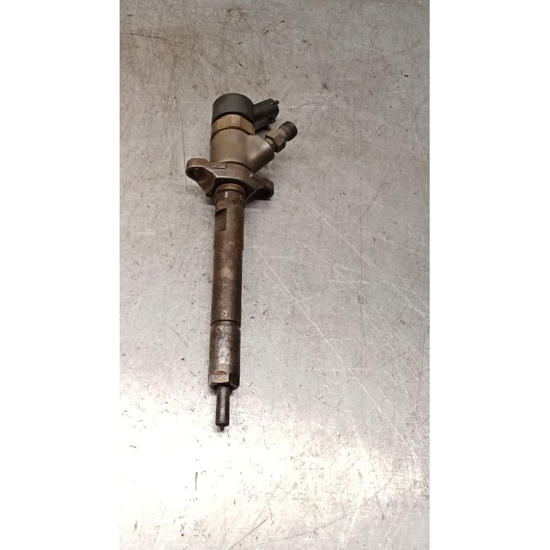 Recambio de inyector para ford focus c-max (dm2) 1.6 tdci referencia OEM IAM 0445110188 892080 BOSCH