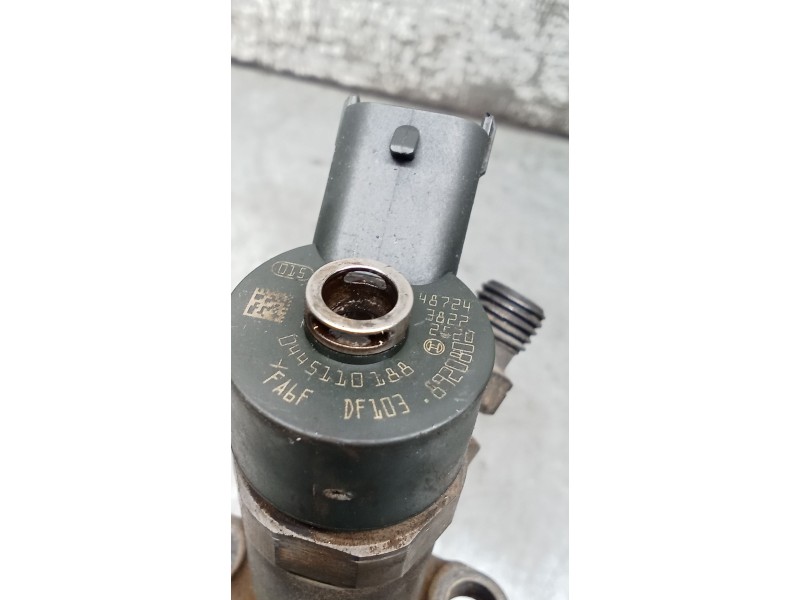 Recambio de inyector para ford focus c-max (dm2) 1.6 tdci referencia OEM IAM 0445110188 892080 BOSCH