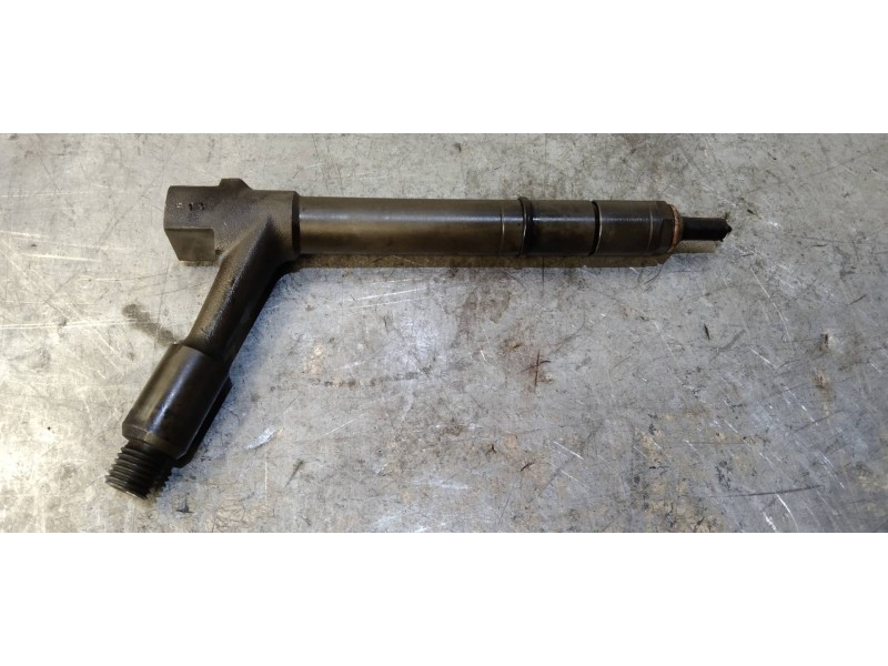 Recambio de inyector para opel combo (corsa c) familiar referencia OEM IAM TJBB01901D  