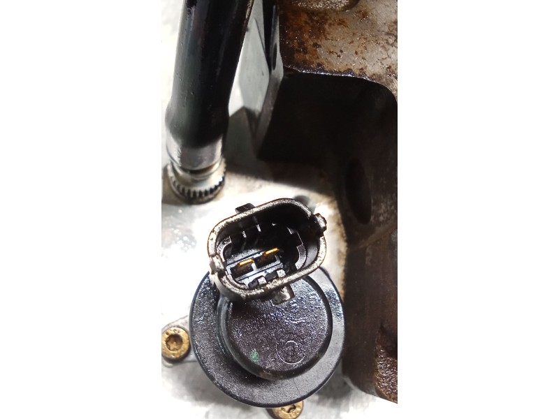 Recambio de bomba inyeccion para ford focus c-max (dm2) 1.6 tdci referencia OEM IAM 0445010089 9651844380 BOSCH