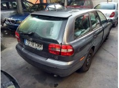 volvo v40 familiar del año 2003 2