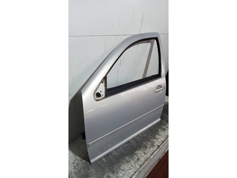 Recambio de puerta delantera izquierda para volkswagen bora berlina (1j2) highline referencia OEM IAM   4P