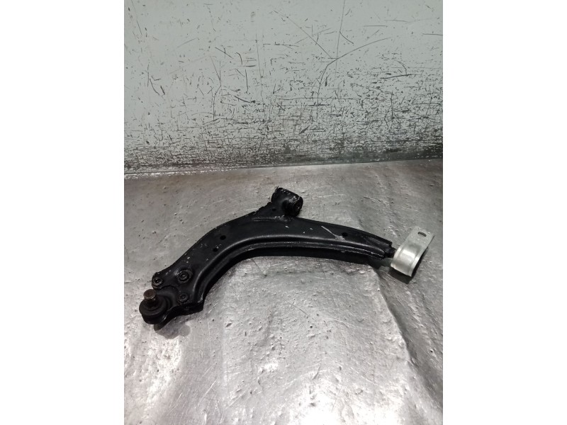 Recambio de brazo suspension inferior delantero izquierdo para citroën xsara (n1) 1.6 16v referencia OEM IAM   01