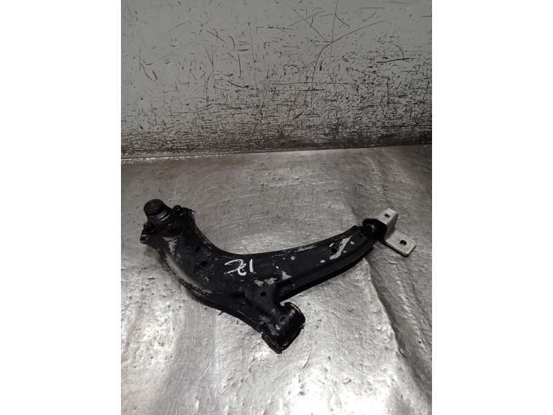 Recambio de brazo suspension inferior delantero izquierdo para citroën xsara (n1) 1.6 16v referencia OEM IAM   01
