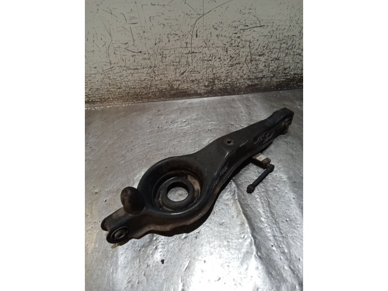 Recambio de brazo suspension inferior trasero derecho para volvo v50 (545) 2.0 d referencia OEM IAM  04 POSTERIOR