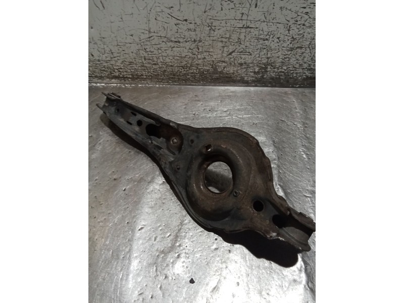 Recambio de brazo suspension inferior trasero izquierdo para volvo v50 (545) 2.0 d referencia OEM IAM  04 POSTERIOR
