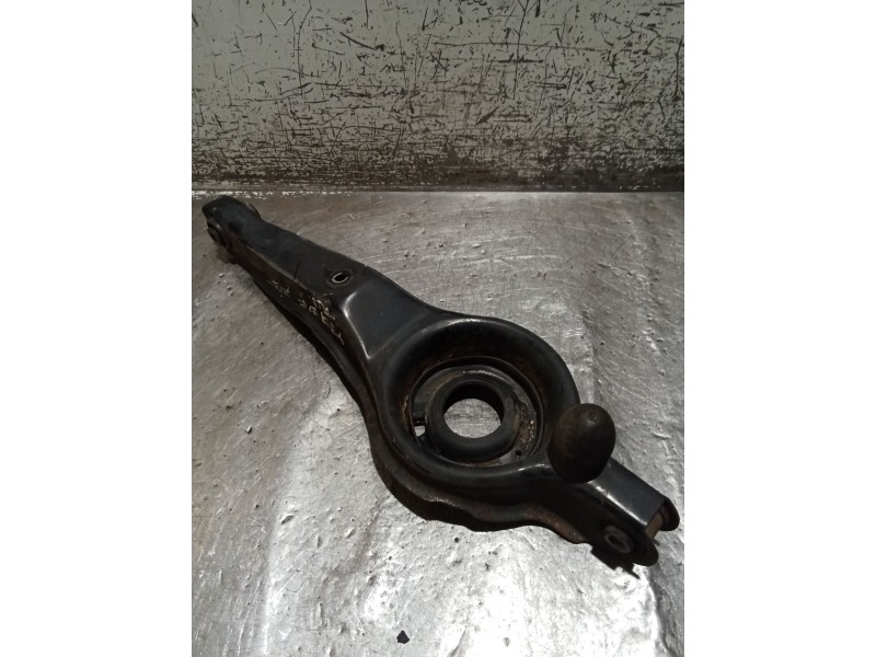 Recambio de brazo suspension inferior trasero izquierdo para volvo v50 (545) 2.0 d referencia OEM IAM  04 POSTERIOR
