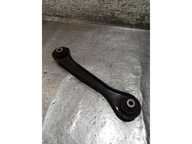 Recambio de brazo suspension inferior trasero izquierdo para audi a3 (8p1) 2.0 tdi 16v referencia OEM IAM  04 ANTERIOR