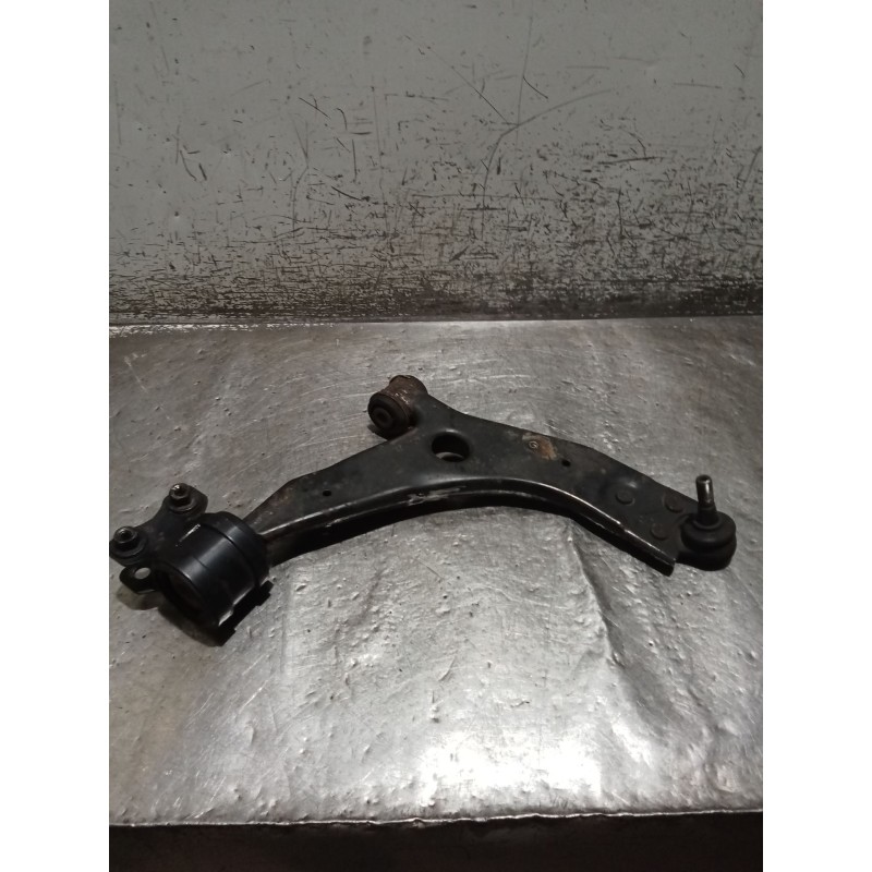 Recambio de brazo suspension inferior delantero derecho para volvo v50 (545) 2.0 d referencia OEM IAM   04