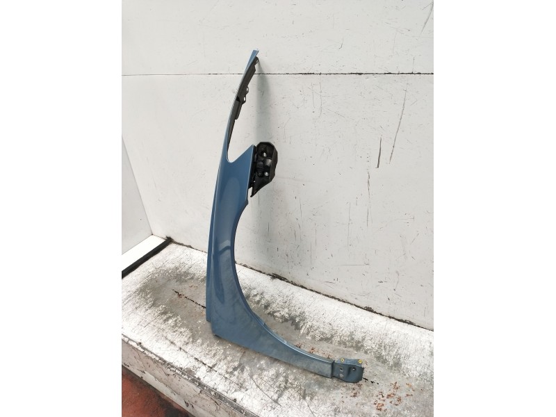 Recambio de aleta delantera derecha para volvo v50 (545) 2.0 d referencia OEM IAM   2004
